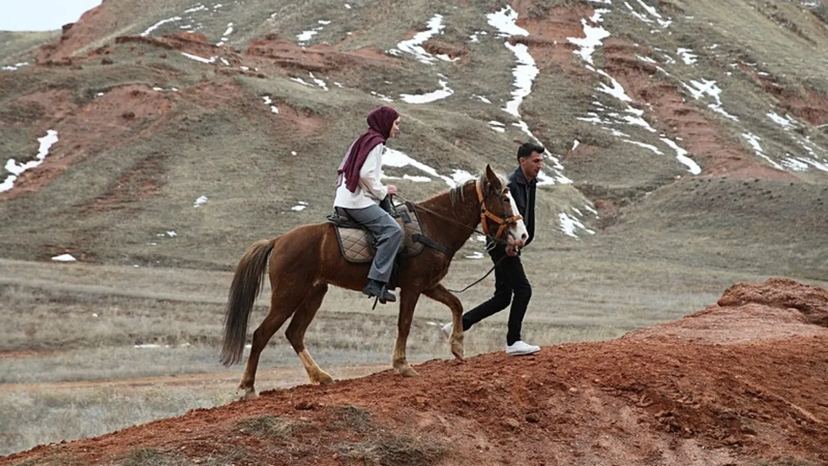 Narman Peri Bacaları’nda atlı safari