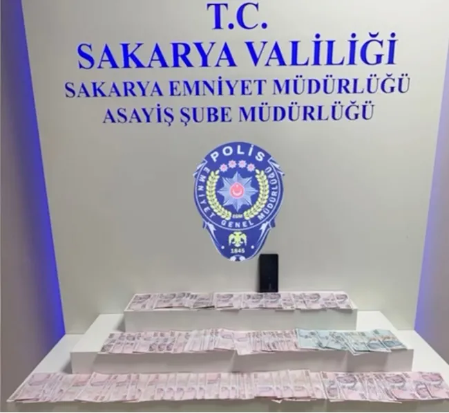 sakaryada-sahte-polis-savci-vurgunu-milyonluk-altinlarini-kaptirdi-1769604014648.jpg