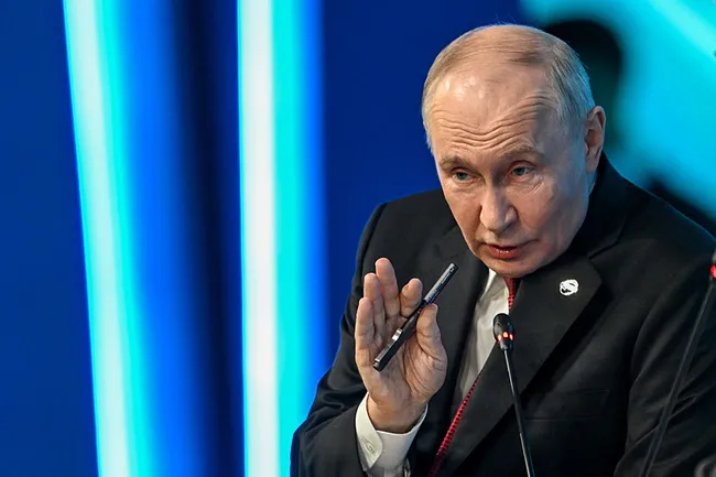 putinden-avrupaya-gozdagi-dogrudan-saldiri-olursa-tum-silahlarin-kullanilmasi-gundeme-gelir-1790882081610.jpeg Putin’den Avrupa’ya gözdağı: “Doğrudan saldırı olursa tüm silahların kullanılması gündeme gelir”