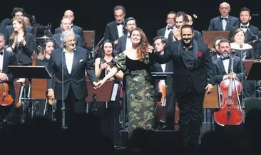 100. Yıl konseri ayakta alkışlandı