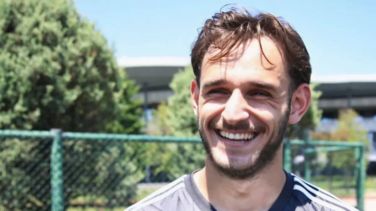 Kocaelisporlu futbolcu Bedirhan Yıldız antrenmanda görünüyor.