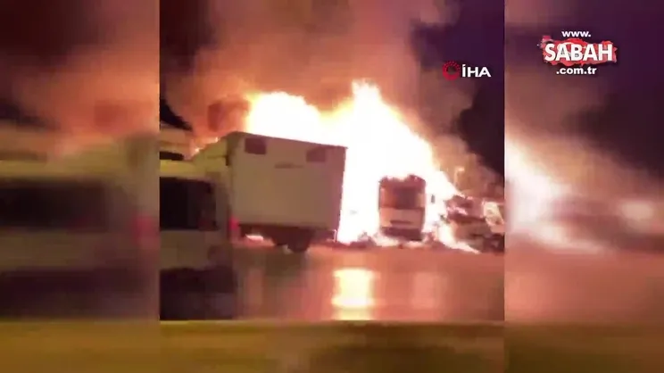 Veliefendi Hipodromu'nun önünde atları taşıyan 5 araçta yangın | Video