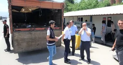 Patates kamyonunda 92 kaçak göçmen yakalandı #kutahya Patates kamyonunda 92 kaçak göçmen yakalandı #kutahya