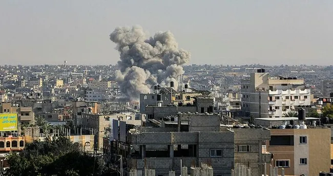 İşgalci İsrail Gazze Şeridi’nde bir camiyi daha bombaladı İşgalci İsrail Gazze Şeridi’nde bir camiyi daha bombaladı