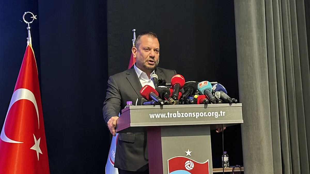 Trabzonspor Kulübü Başkanı Ertuğrul Doğan’dan Fatih Tekke’ye övgü dolu sözler! Trabzonspor Kulübü Başkanı Ertuğrul Doğan’dan Fatih Tekke’ye övgü dolu sözler!