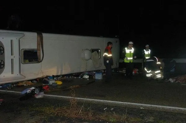 Gerede'de otobüs şarampole devrildi