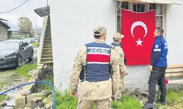 Askeri araç devrildi: 2 şehit