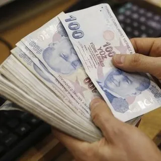 Emekliye çifte müjde! Emekli maaşı ve bayram ikramiyesi ne zaman ödenecek? İşte ayrıntılar