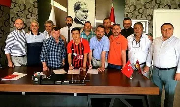 Eskişehirspor, Buğra Çağlıyan’la profesyonel sözleşme imzaladı