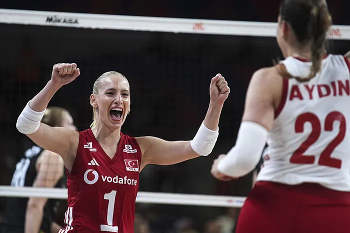 a-milli-kadin-voleybol-takimi-belcikaya-set-vermedi-1781721075533.jpeg