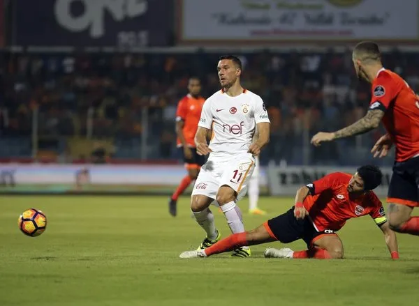 Adanaspor-Galatasaray maçından kareler