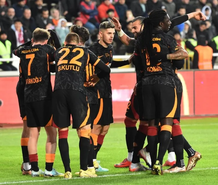 Son dakika Galatasaray haberleri: Galatasaray devre arasının ilk transferini Süper Lig’den yapıyor! Takasla gelecek yıldız isim için resmi açıklama geldi…