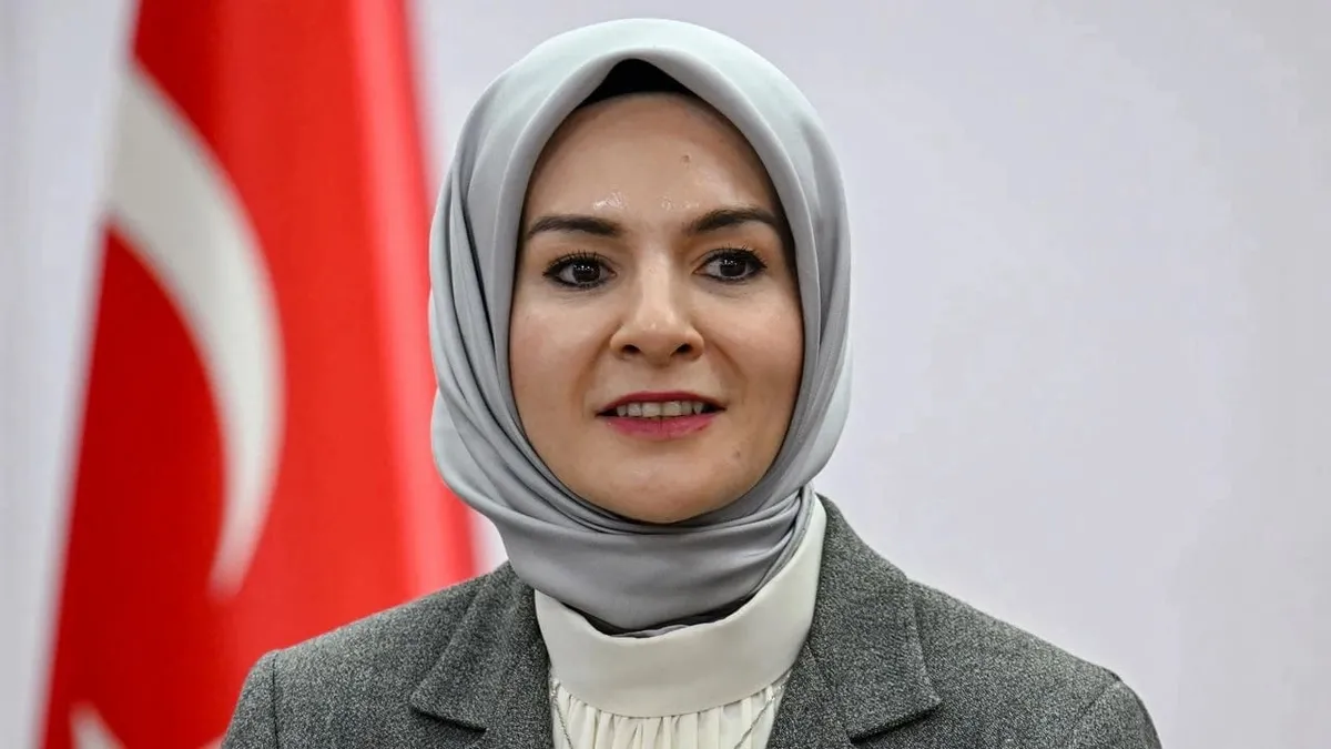 Bakan Mahinur Özdemir, Tijen Mergen'in açıklamalarına tepki gösteriyor.