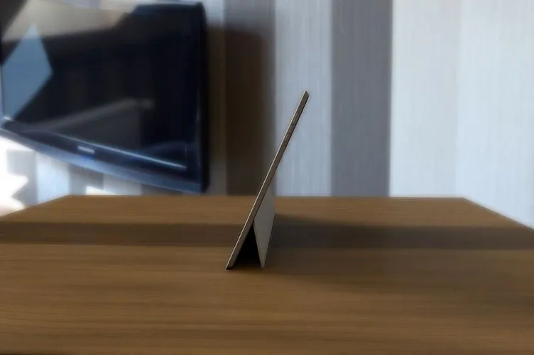 Microsoft Surface Pro katili: Apple MacBook-i