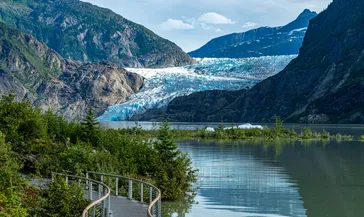 Alaska’da buzulların ardından dev göller oluşuyor