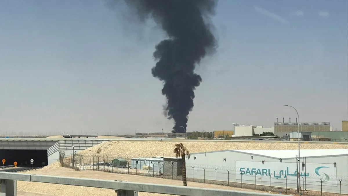 Suudi Arabistan'da patlama sesleri: Kral Fahd Havalimanı'na saldırı düzenlendi!