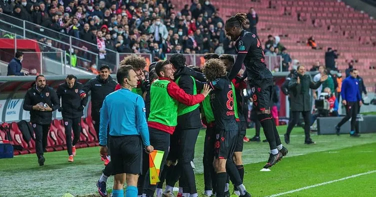 Samsunspor Kocaelispor’u 3 golle geçti!