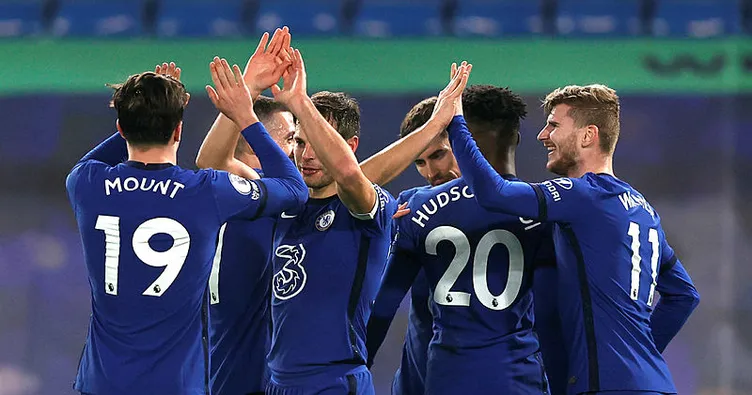 Chelsea ilk yarıda fişi çekti!