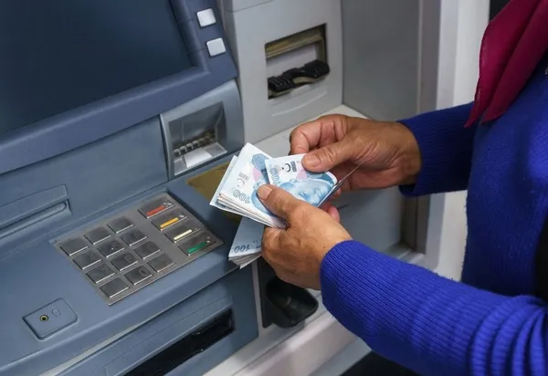 para-transferi-yapacaklar-icin-yeni-zorunluluk-artik-teyit-olmadan-yapilamayacak-1782557238582.jpg
