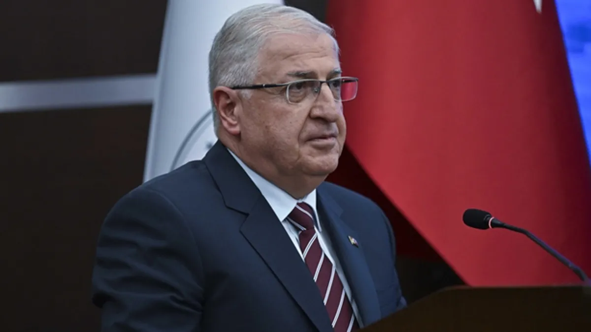 Bakan Güler, Çanakkale'deki Amfibi Kolordu Komutanlığında incelemelerde bulundu