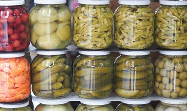 Kütür kütür turşu kurmanın sırrı açıklandı! Meğer usta turşucular kavanoza...