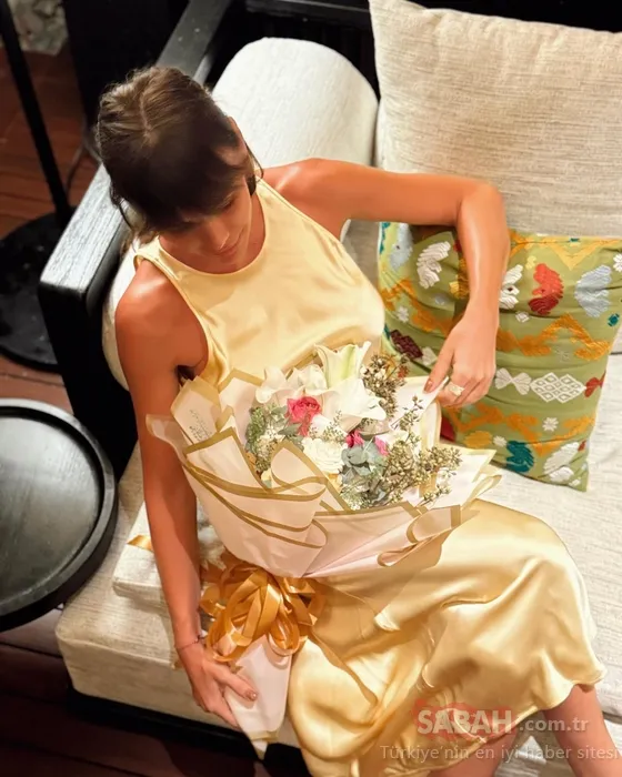 Bali tatilinden dönen Engin Altan Düzyatan ile Neslişah Alkoçlar çocuklarına kavuştu! Emir ile Alara’dan anneye özel pasta!