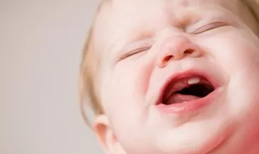 Bebeklerde diş çıkarma belirtileri ve tablosu: Bebeklerde diş çıkarma huzursuzluğu ne kadar sürer ve nasıl geçer?