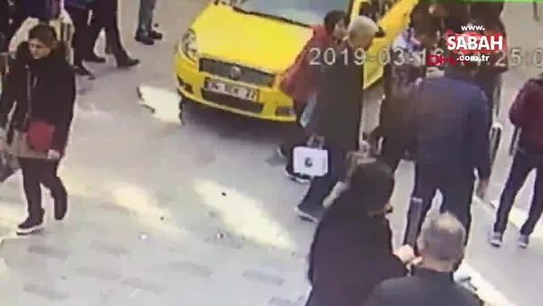 İstiklal Caddesi'nde yürüyen turist kadına taksi çarptı