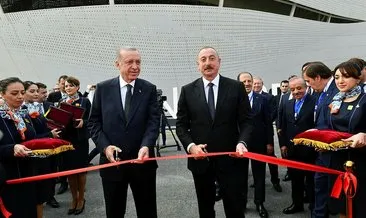 Başkan Erdoğan ’makas altın mı?’ diye sordu: Aliyev’den açılışa damga vuran yanıt!