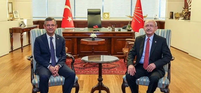 chpdeki-olaganustu-kurultay-15-eylulu-etkiler-mi-ozgur-ozelden-kemal-kilicdaroglu-hamlesi-1757163428495.jpg CHP'deki 'olağanüstü kurultay' 15 Eylül'ü etkiler mi? Özgür Özel'den 'Kemal Kılıçdaroğlu' hamlesi...