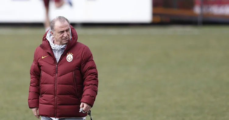 Fatih Terim o transferden vazgeçti!