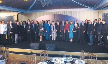 Sanat ve edebiyat yıldızlarının gurur gecesi