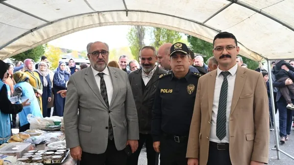 ardahandan-gazzeye-hayir-eli-1792683440403.jpg