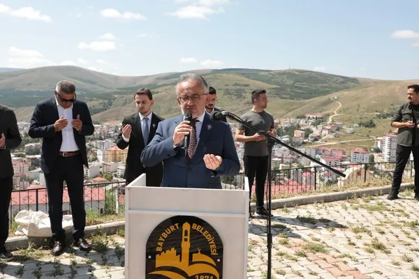 15-temmuz-sehitleri-10-yil-donumunde-dualarla-yad-edildi-1784122748226.jpg