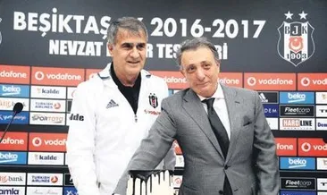 Önder hoca işini severek yapıyor