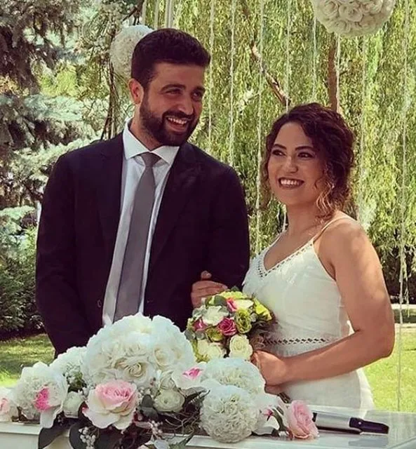 poke topu hande ataizi iç çamaşırsız