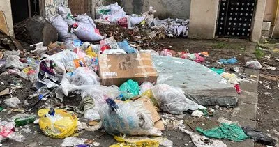 Ardahan Belediyesi'nin kent merkezindeki çöpler ve boş arsada biriken atıklar sağlık tehlikesi oluşturuyor #ardahan