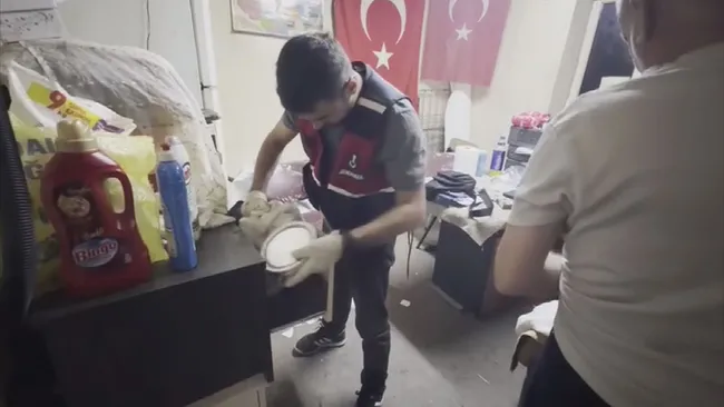 son-dakika-adalet-bakani-akin-gurlek-acikladi-istanbul-dahil-7-ilde-suc-yapilanmasina-agir-darbe-31-supheli-go-1783061017610.jpg