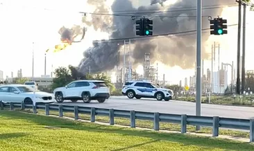 ABD’de petrol rafinerisinde korkutan patlama: Gökyüzünü dumanlar kapladı