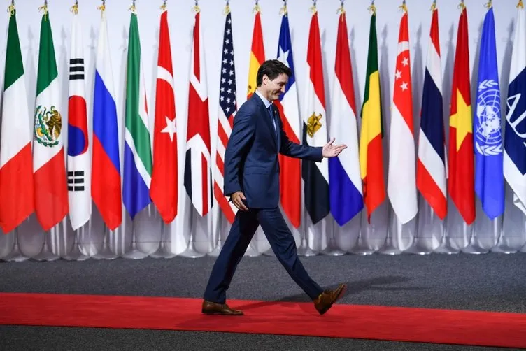 Başkan Erdoğan'ın da katıldığı G-20 aile fotoğrafı ile başladı