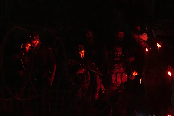 suriyedeki-durziler-kim-suveydadaki-catismalar-ve-israil-ile-iliskileri-1752743136755.jpg Suriye'deki Dürziler kim? Süveyda'daki çatışmalar ve İsrail ile ilişkileri...