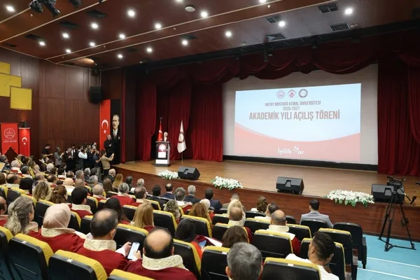 bakan-goktas-universite-ogrencilerine-seslendi-iyilik-var-hareketinin-oncusu-olun-1791975194827.jpg