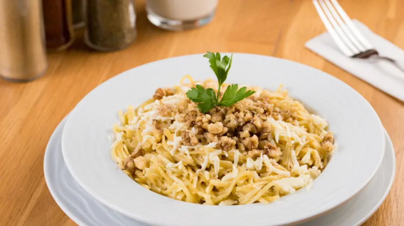 Peynirli cevizli erişte tarifi: Sofraların en lezzetlisi...