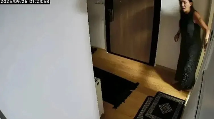 SON DAKİKA! Şarkıcı Güllü Tut’un ölümünde yeni detaylar! Gerçek kapı kolundaki yansıma ile ortaya çıkmış!