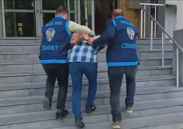 bakan-gurlek-sosyal-medya-hesabindan-acikladi-kayseride-3-yil-once-mezarlikta-oldurulen-fehmi-lupun-katili-yak-1791033859833.jpg