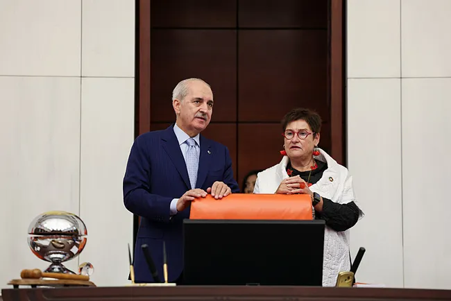 tbmm-baskani-kurtulmus-akpm-baskani-bayr-ile-gorustu-1791904307618.jpg
