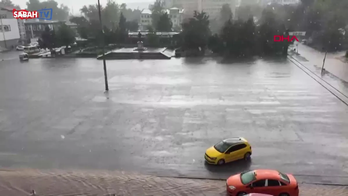 Kırıkkale'de sağanak; alt geçit ve caddeler suyla doldu | Video Kırıkkale'de sağanak; alt geçit ve caddeler suyla doldu | Video