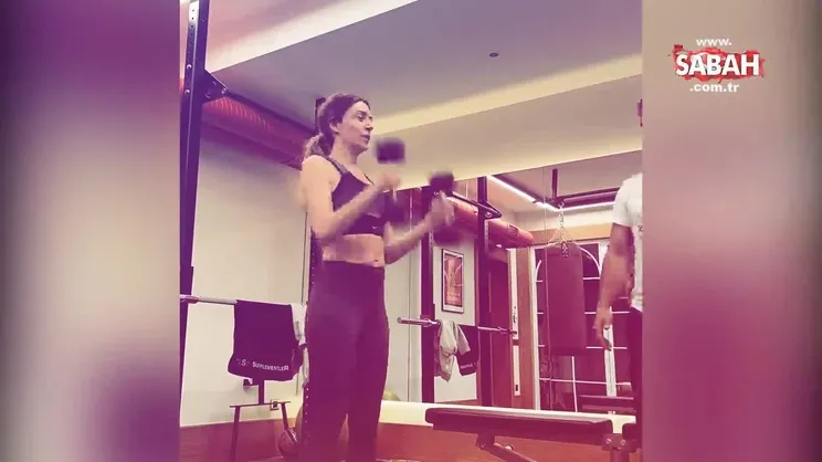 Sinem Kobal spor salonundan şov yaptı!