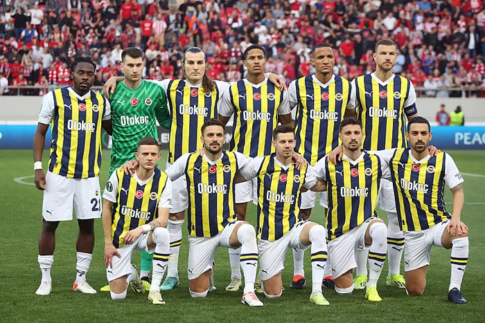 son-dakika-fenerbahce-haberi-kanaryada-40-macta-25-farkli-defans-1712902651653.jpeg