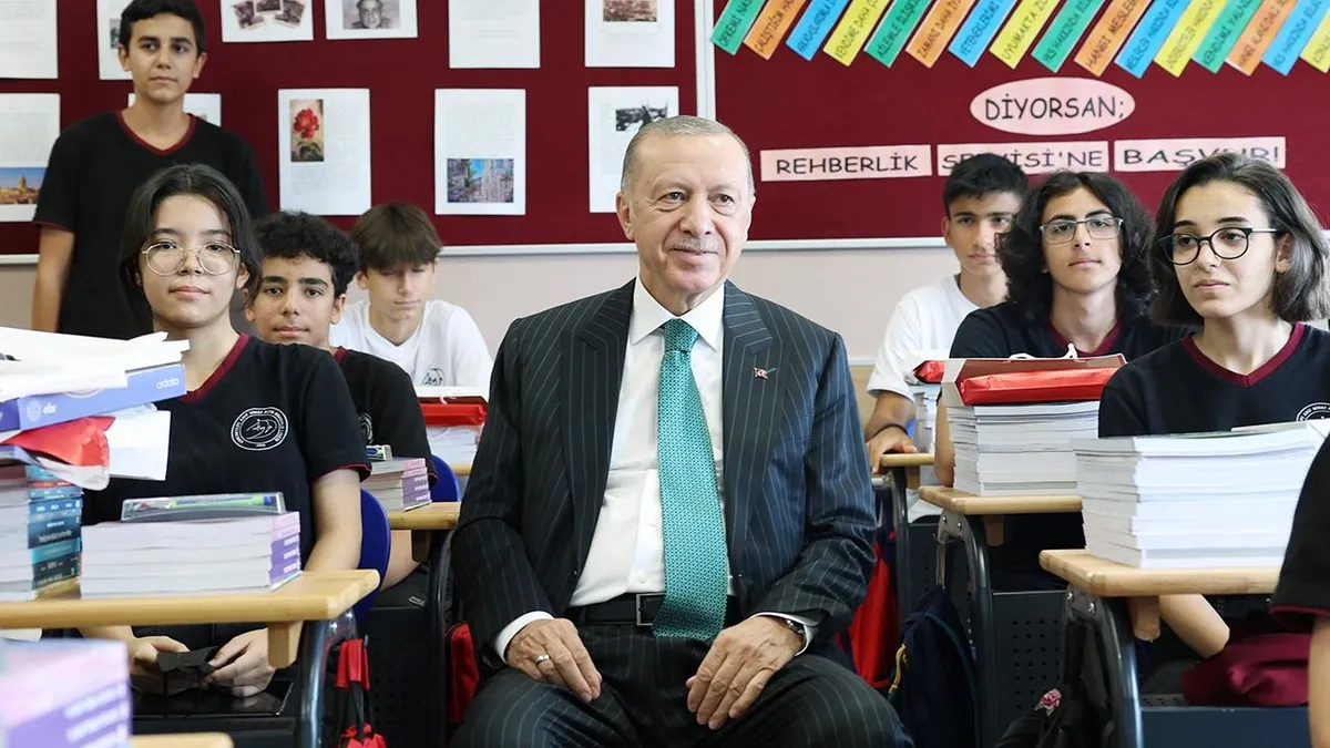 Başkan Erdoğan’dan öğrencilere karne mesajı: Keyifli bir yaz tatili diliyorum Başkan Erdoğan’dan öğrencilere karne mesajı: Keyifli bir yaz tatili diliyorum